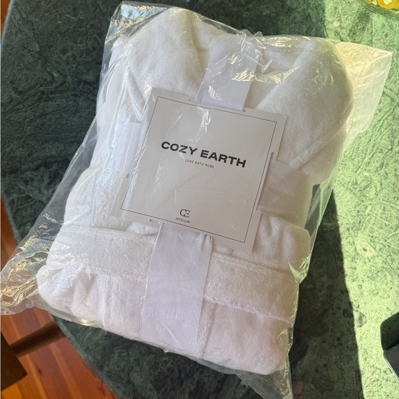 Luxe Bath Robe - Picture 6 of 6